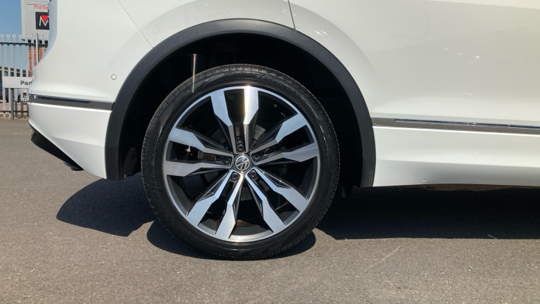 Volkswagen Tiguan 2.0 TDi 150 4Motion R-Line 5dr Diesel Estate